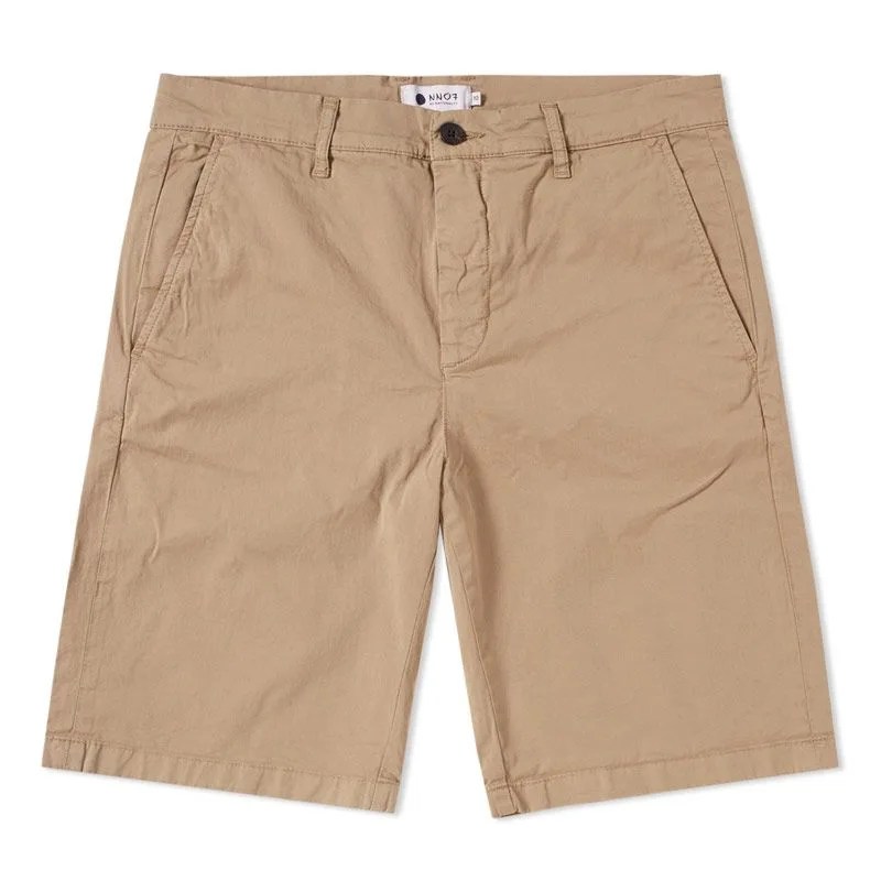 What-to-Pack-on-Your-Next-Summer-Trip-gear-patrol-chino-shorts-nno7