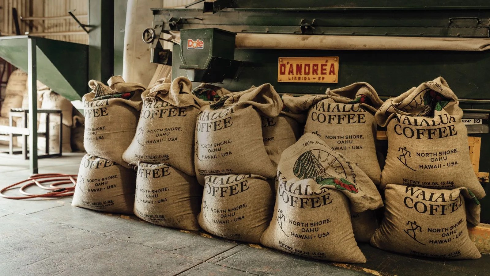 hawaii-coffee-gear-patrol-1600-lead