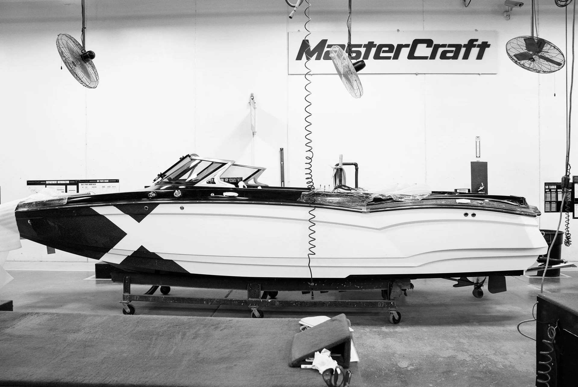 mastercraft-factory-tour-gear-patrol-slide-20