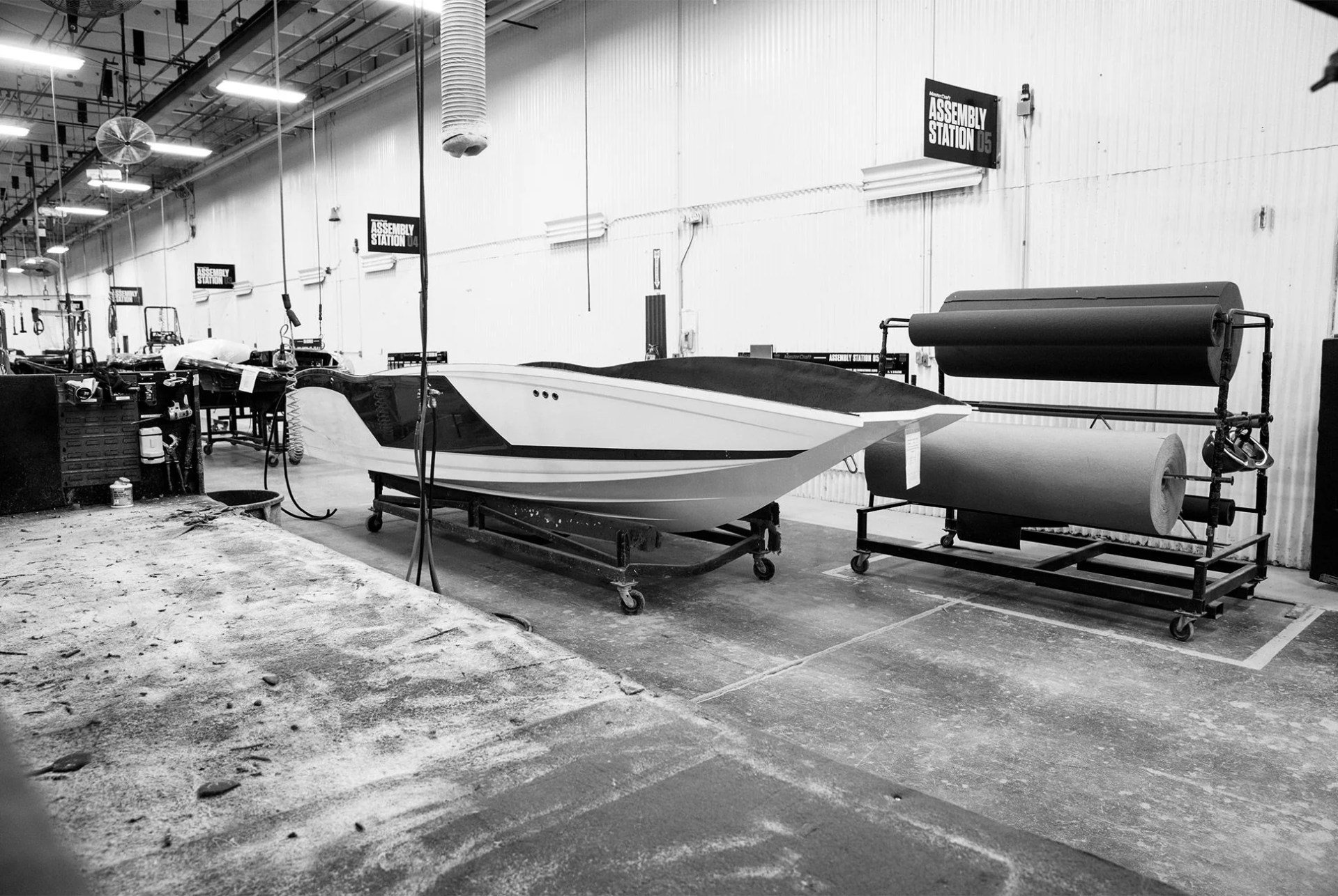 mastercraft-factory-tour-gear-patrol-slide-25