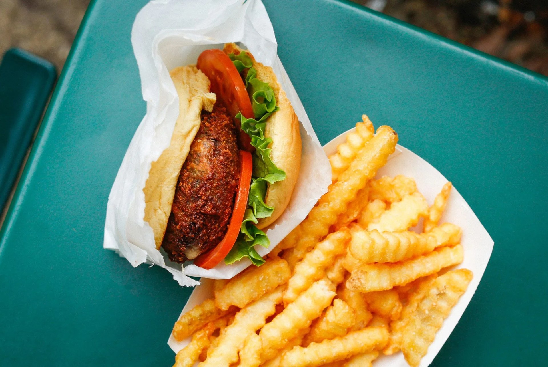 shake-shack-veggie-burger-gear-patrol-full-lead-