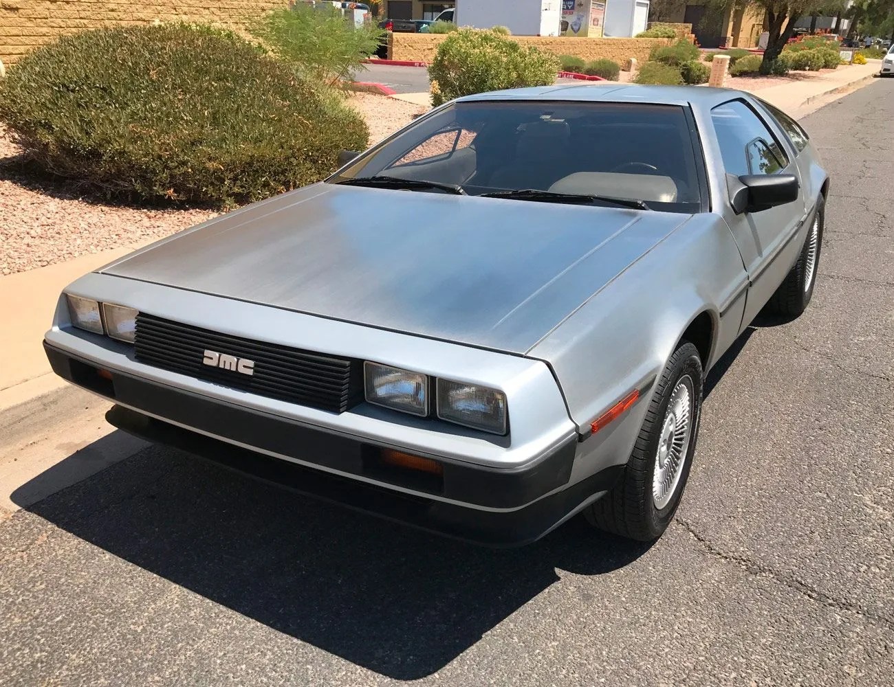 5-Very-Different-Manual-Transmission-Cars-Made-for-Summer-Shifting-gear-patrol-delorean