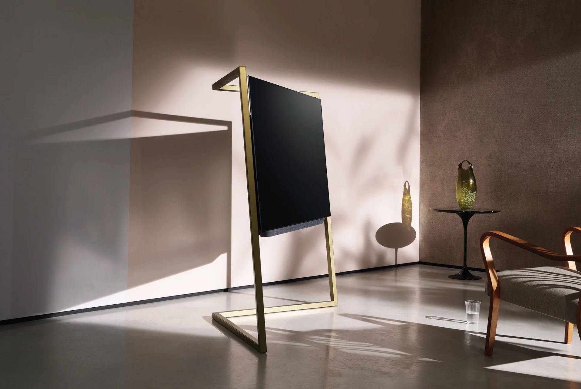 Best-TVs-Gear-Patrol-Loewe