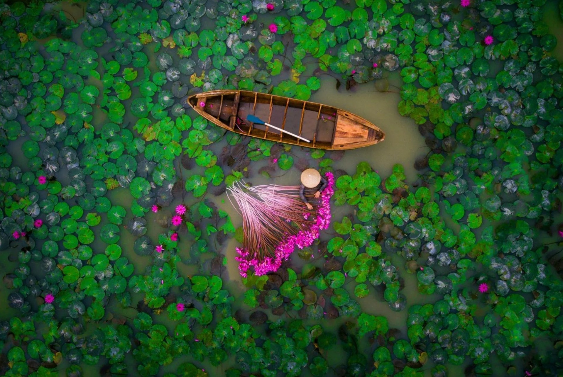 The-Best-Drone-Photos-of-2017-gear-patrol-people-2