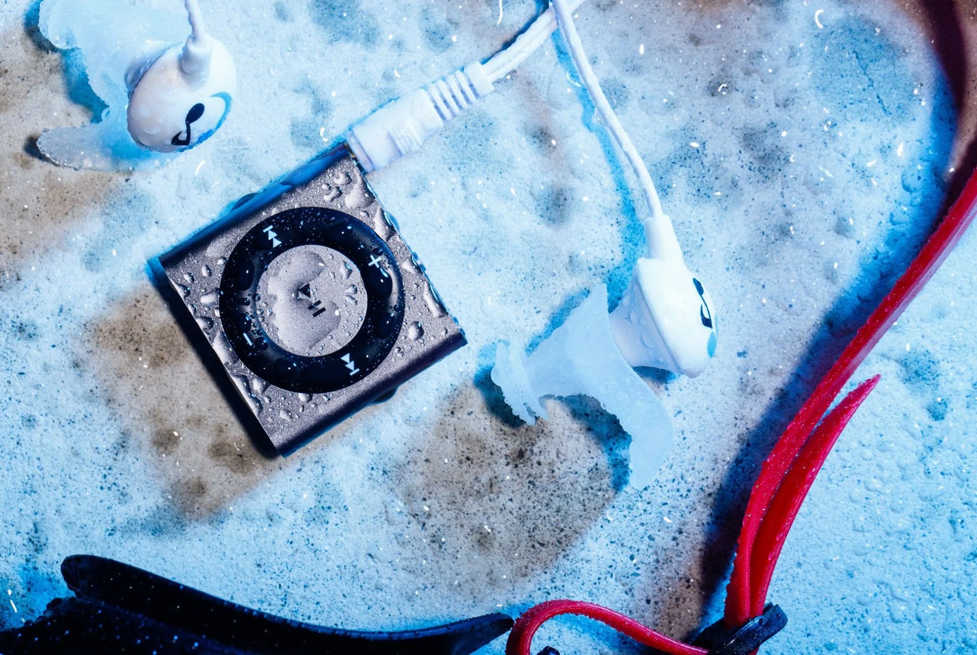 Underwater-Audio-Gear-Patrol-Ambiance