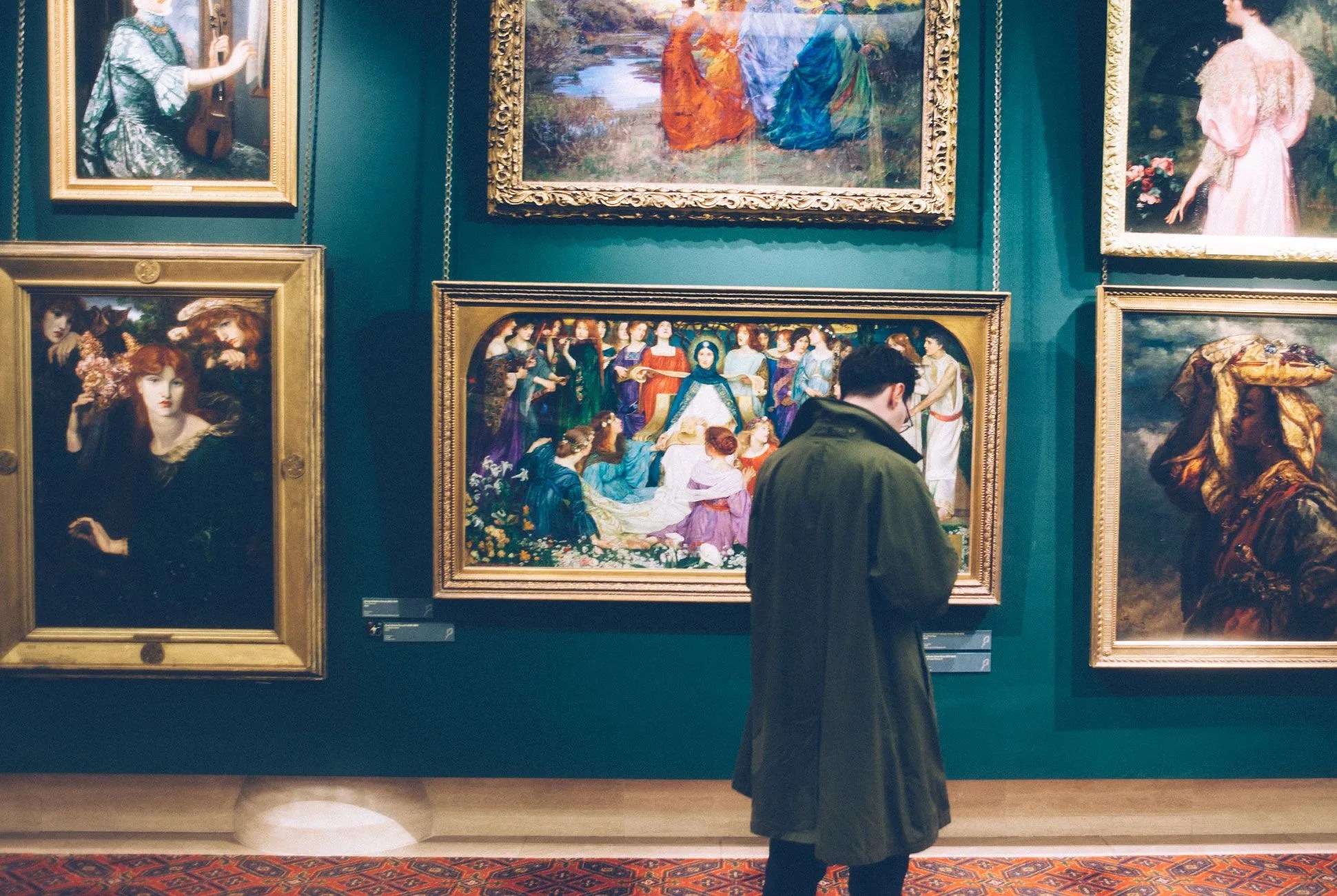 mailbag-gear-patrol-how-to-buy-art-full-lead