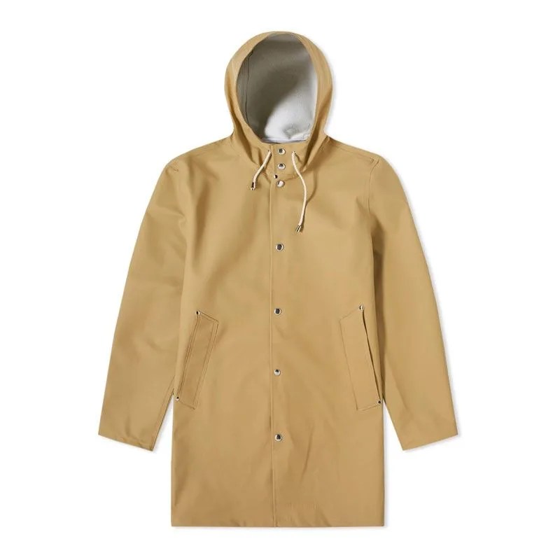 nyfw-17-gear-patrol-raincoats-stutterheim