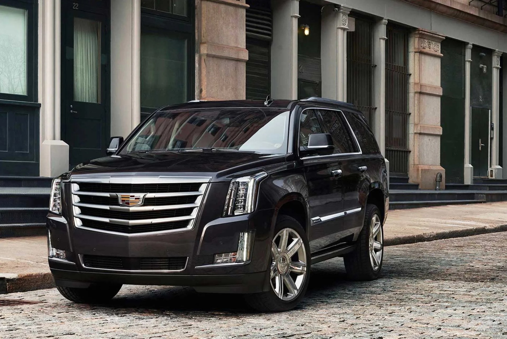 15-Best-Luxury-Cars-of-2017-for-Under-$100,000-GEAR-PATROL-escalade