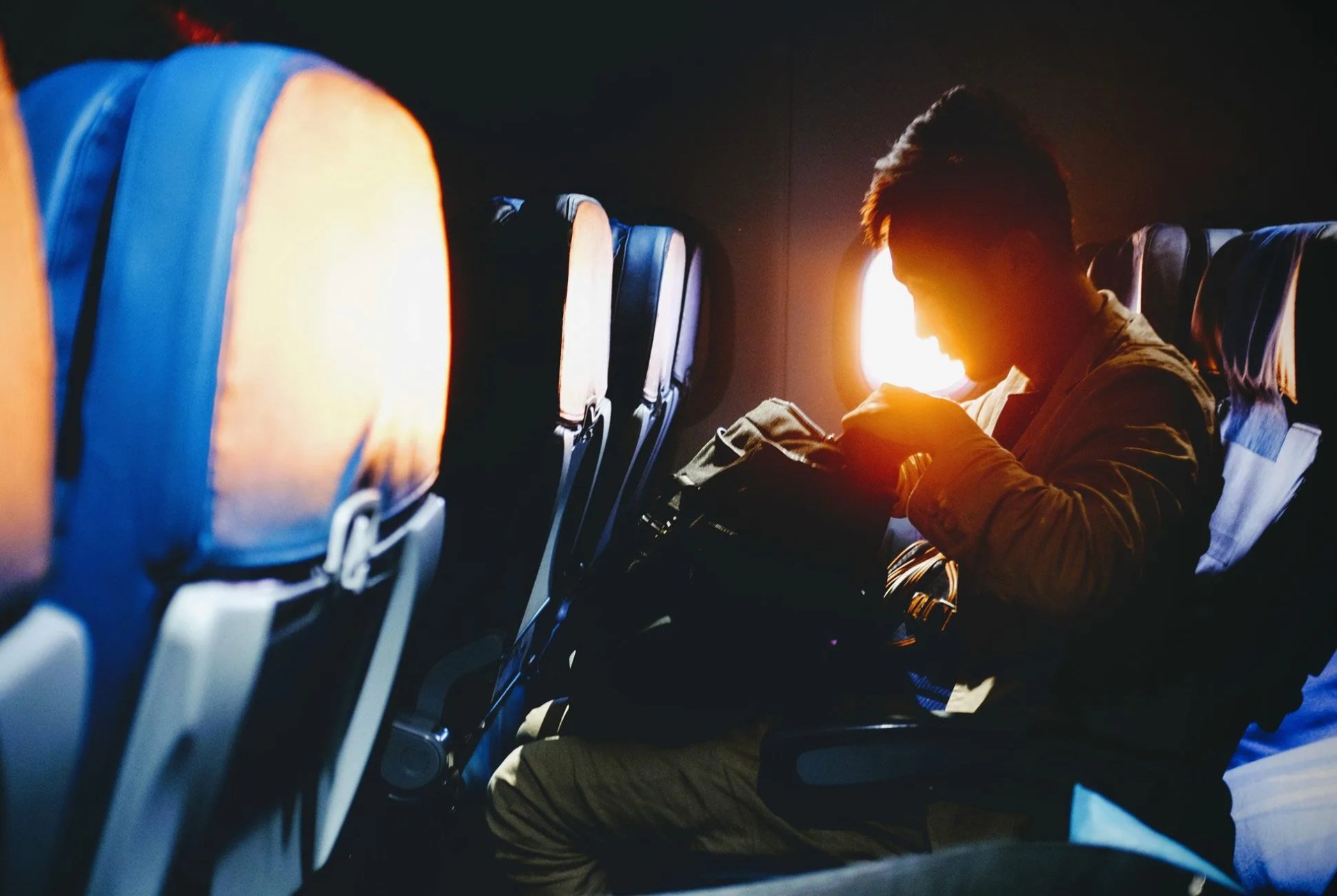 Airplane-Stretch-Gear-Patrol-Lead-Full