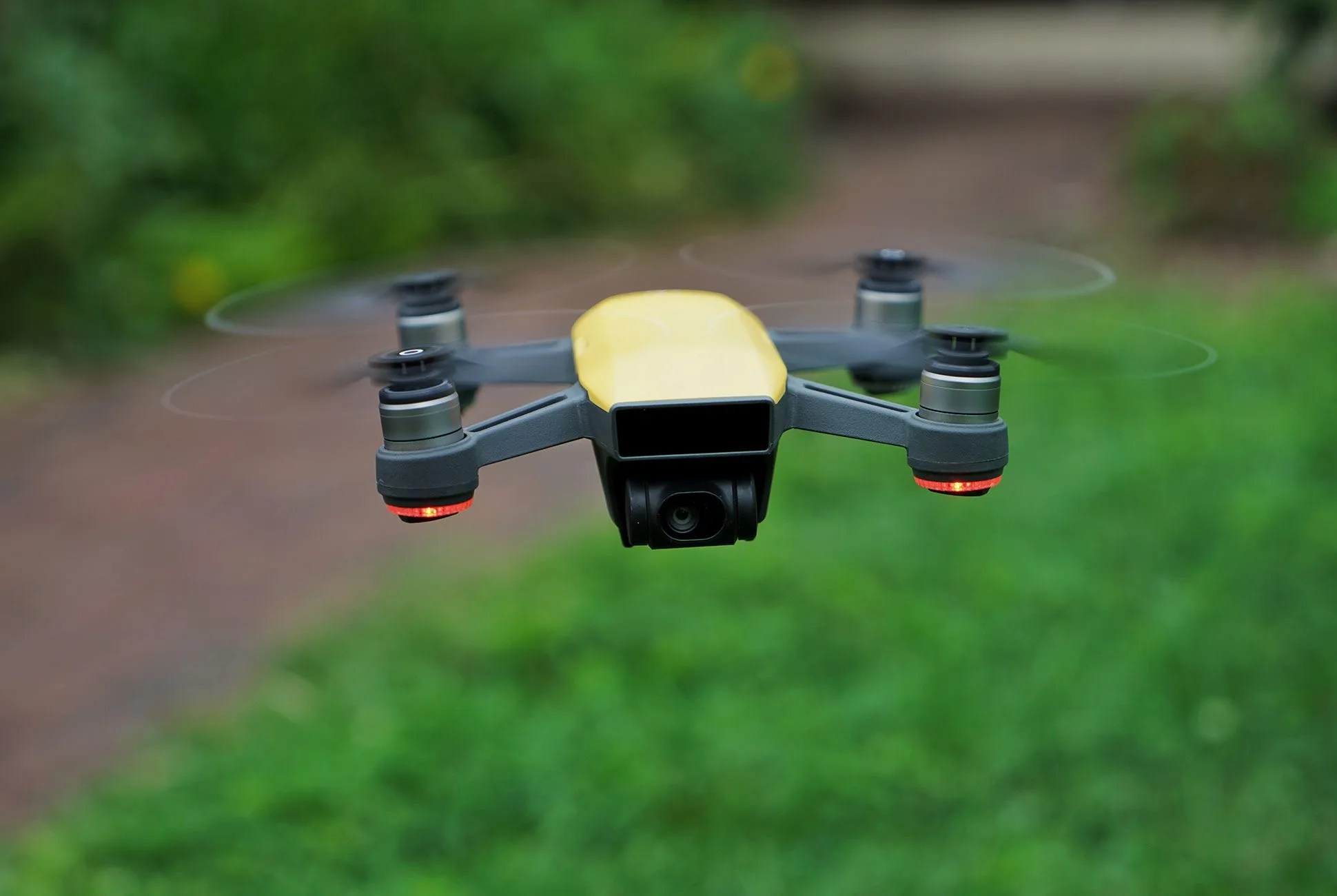 DJI-spark-gear-patrol-full-lead