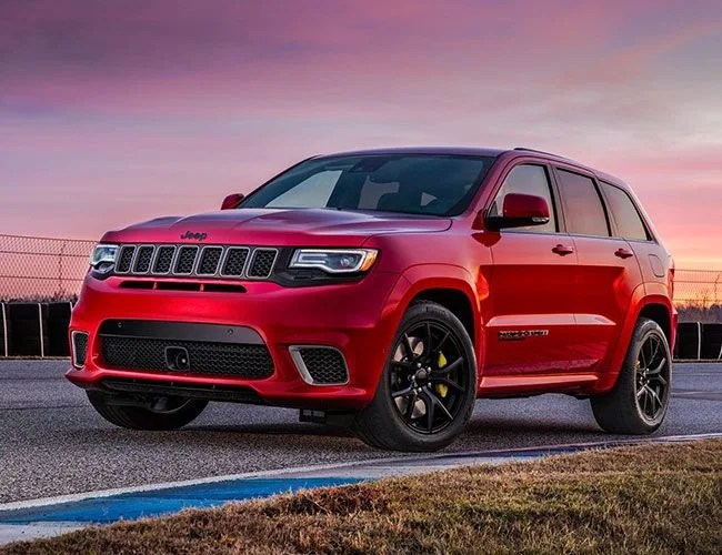 Jeep-Track-Hawk-gear-patrol-feature