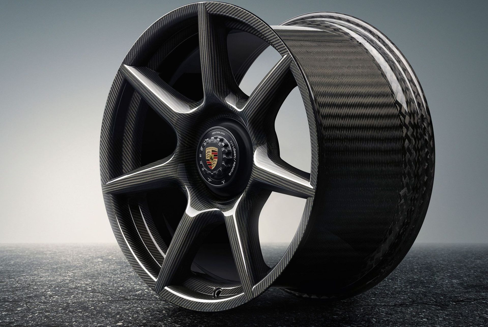 Porsch-Carbon-Wheel-gear-patrol-3