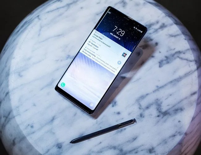 Samsung-Galaxy-Note-8-gear-patrol-lead-feature