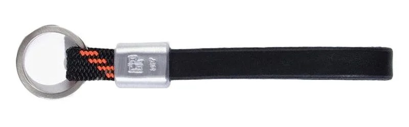 The-Best-Keychain-Upgrades-for-Men-gear-patrol-gearpatrol