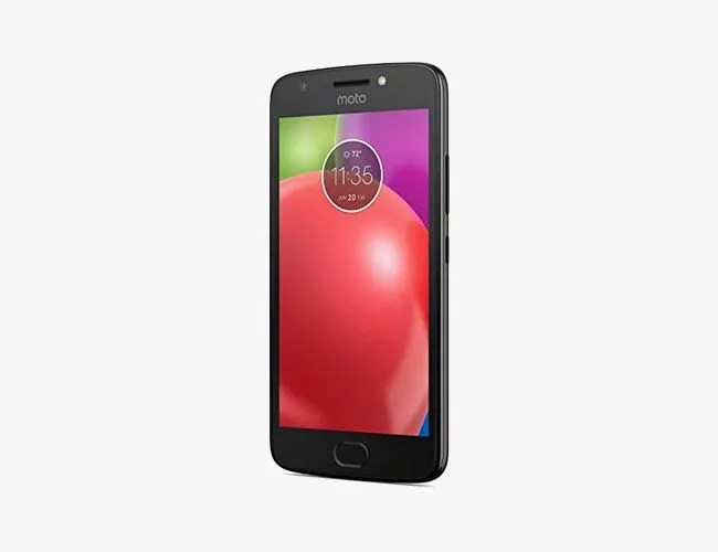 unlocked-smartphones-gear-patrol-moto-E