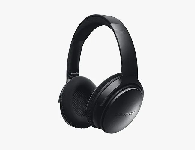 Bose-Quiet-Comfort-35-gear-patrol-lead-feature