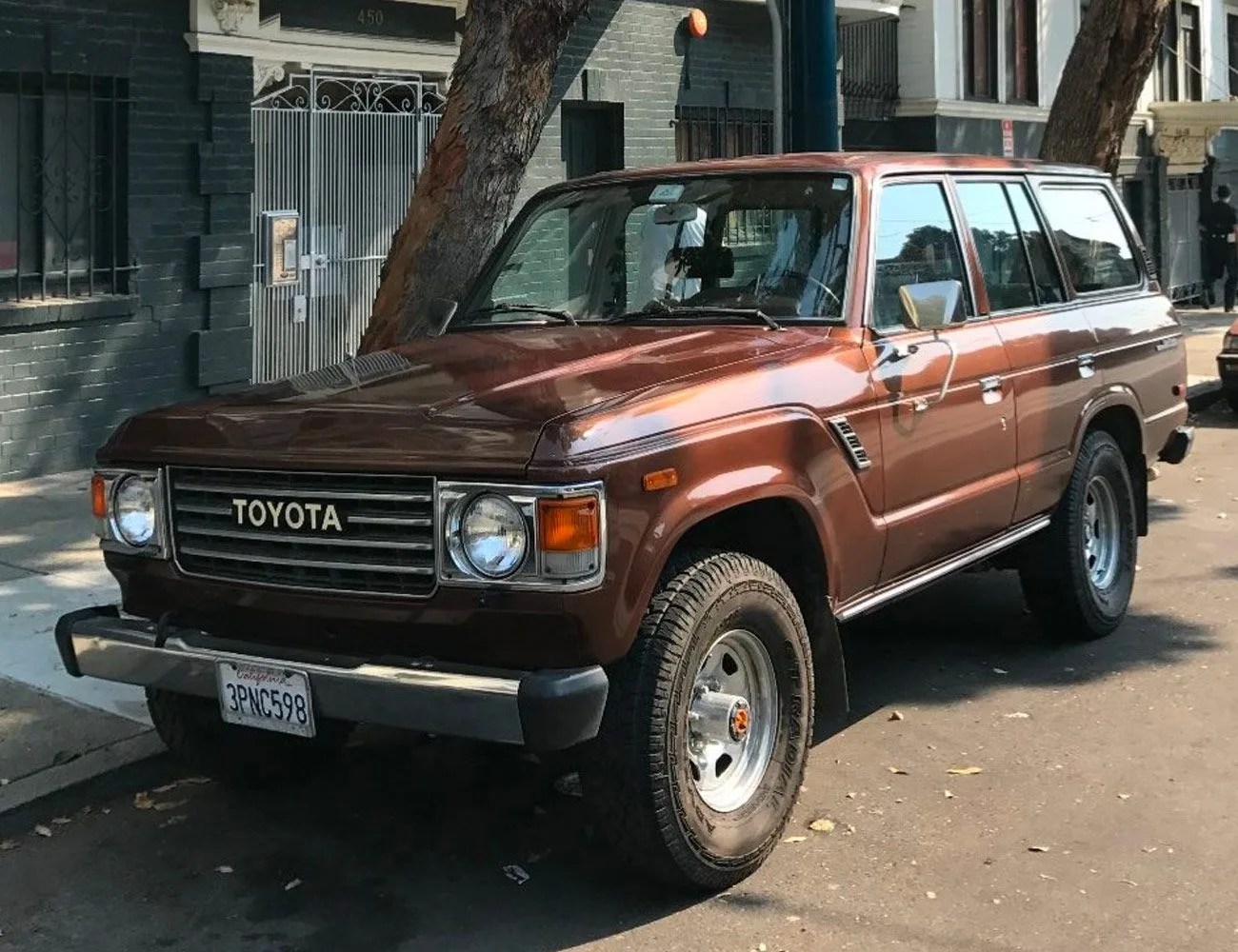 Found-4-Overlanders-gear-patrol-Land-Cruiser