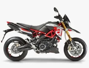 Choosing-Between-Two-Italian-Sportbikes-Has-Never-Been-So-Difficult-gear-patrol-body-Dorsoduro-900
