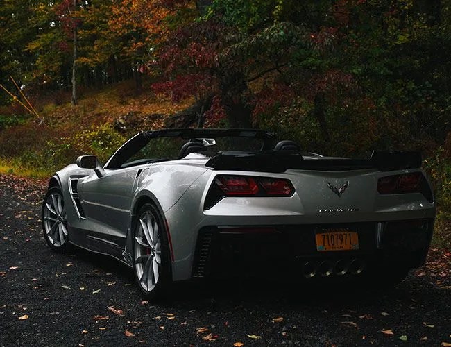 Corvette-2018-gear-patrol-full-featured