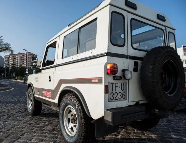 Found-5-Rad-80s-Cars-gear-patrol-Land-Rover-Santana