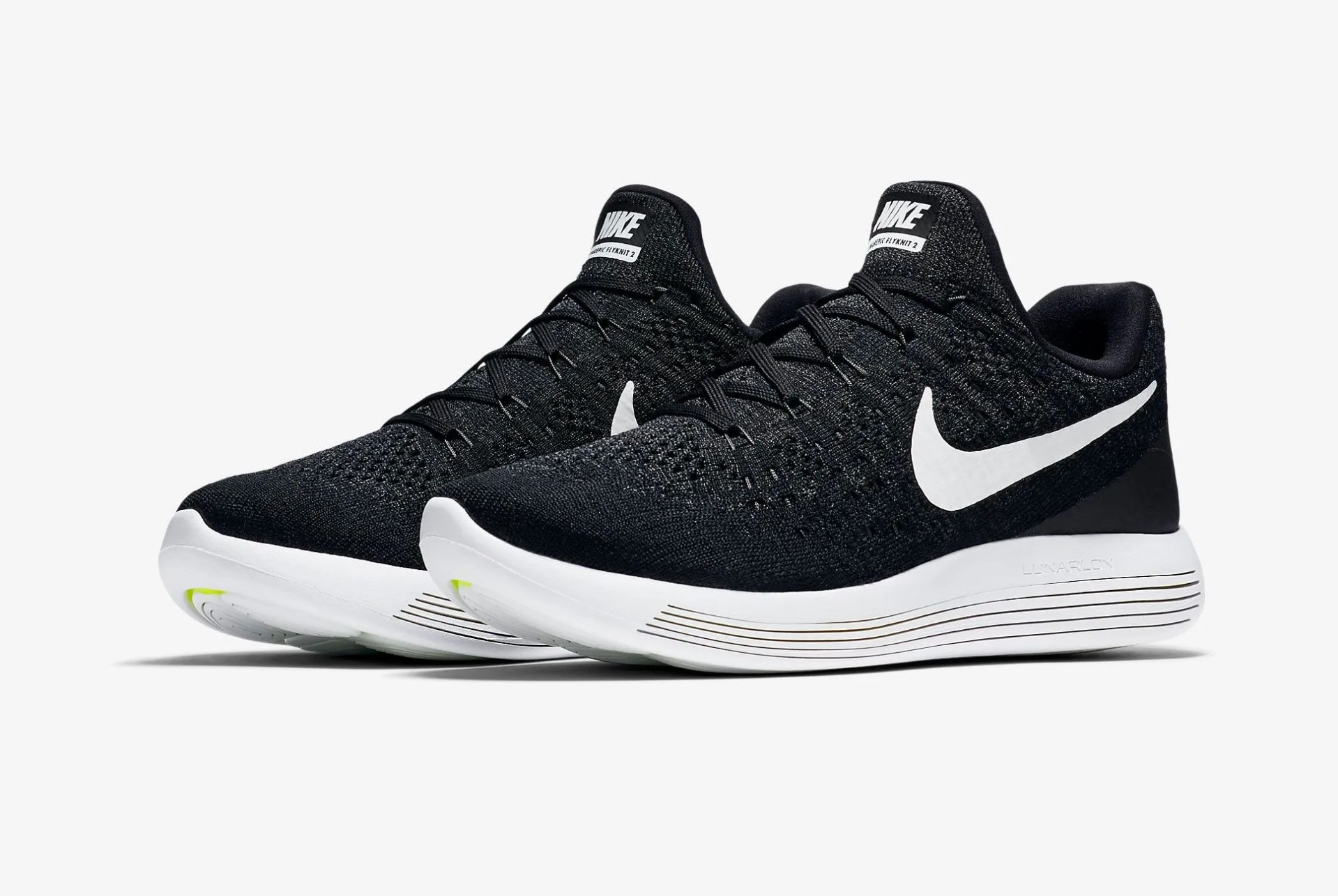 NIke-Flyknit-Sale-gear-patrol-2-full-lead