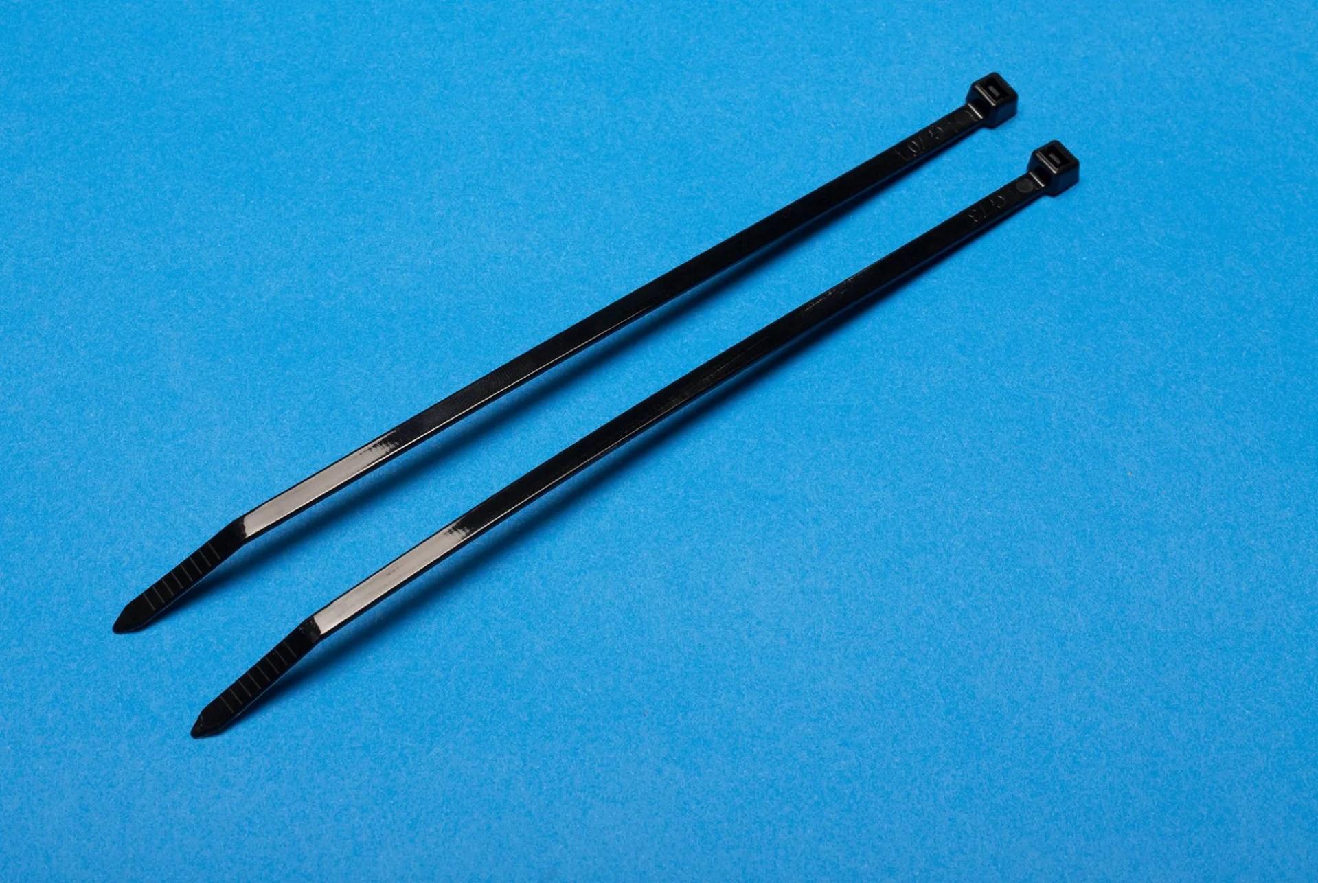 ultimate-repair-kit-gear-patrol-zip-tie