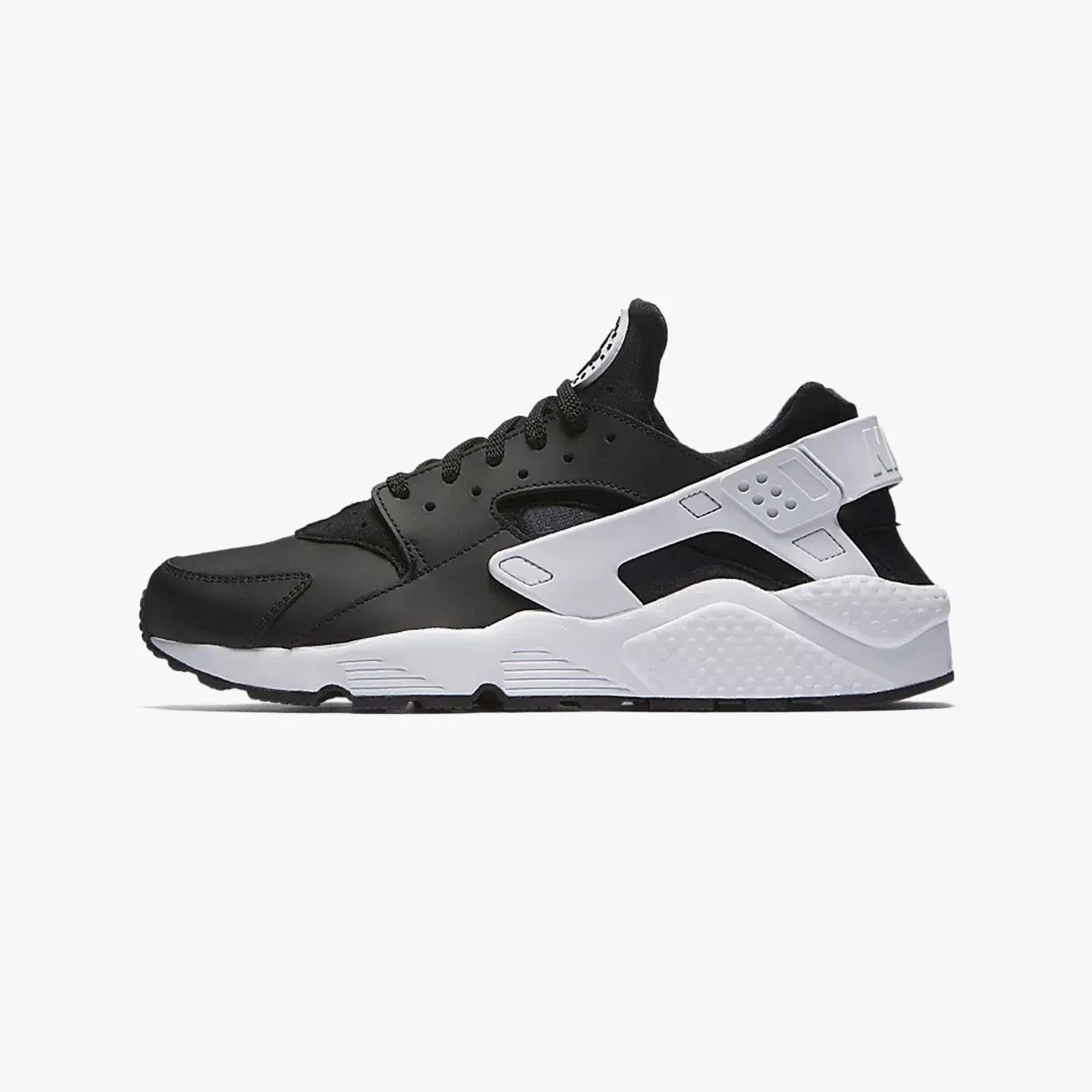 Staff-Picks-Ben-Bowers-gear-patrol-Nike-Huarches