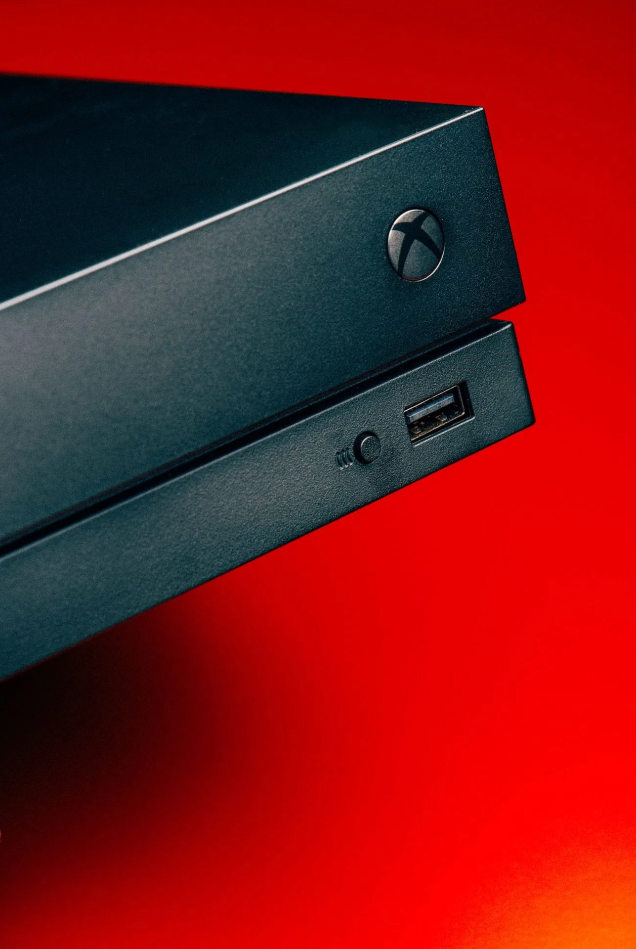 Xbox-One-X-Gear-Patrol-Ambiance