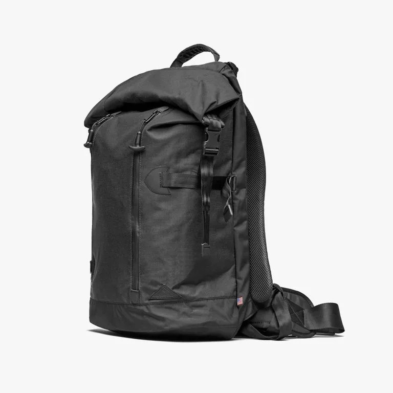 gear-patrol-staff-picks-andrew-haynes-datum-backpack