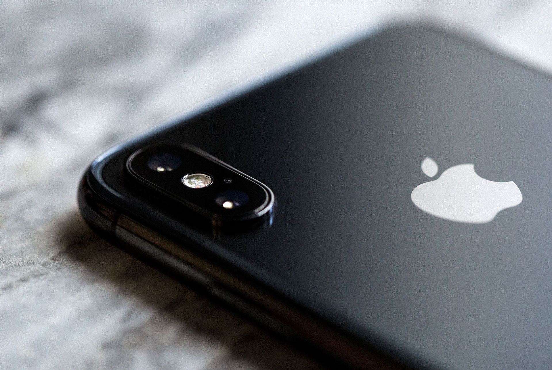 iPhone-X-Review-gear-patrol-3