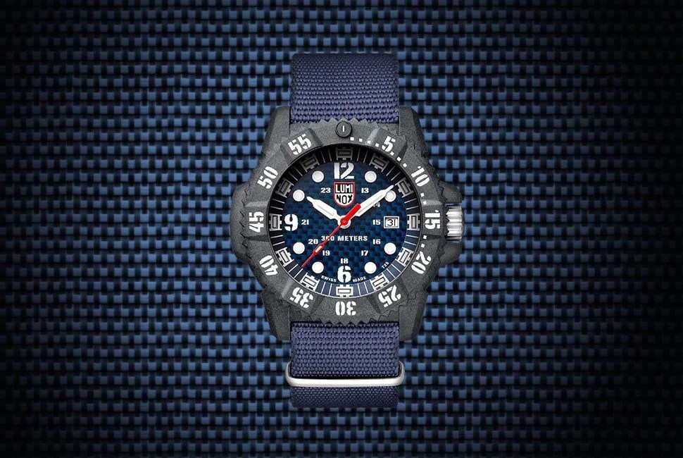 luminox-gear-patrol-Carbon-SEAL-Limited-Edition