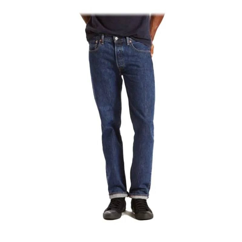 washed-blue-jeans-gear-patrol-levi