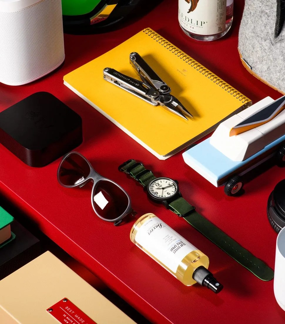 12-Guys-Of-Christmas-LEAD-MOBILE