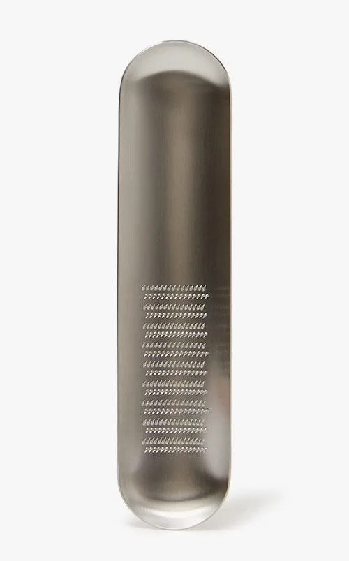 15-Gifts-for-Mixologist-gear-patrol-Oros-Grater-2