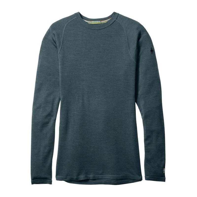 Baselayers-for-winter-gear-patrol-smartwool-merino-wool-crewneck