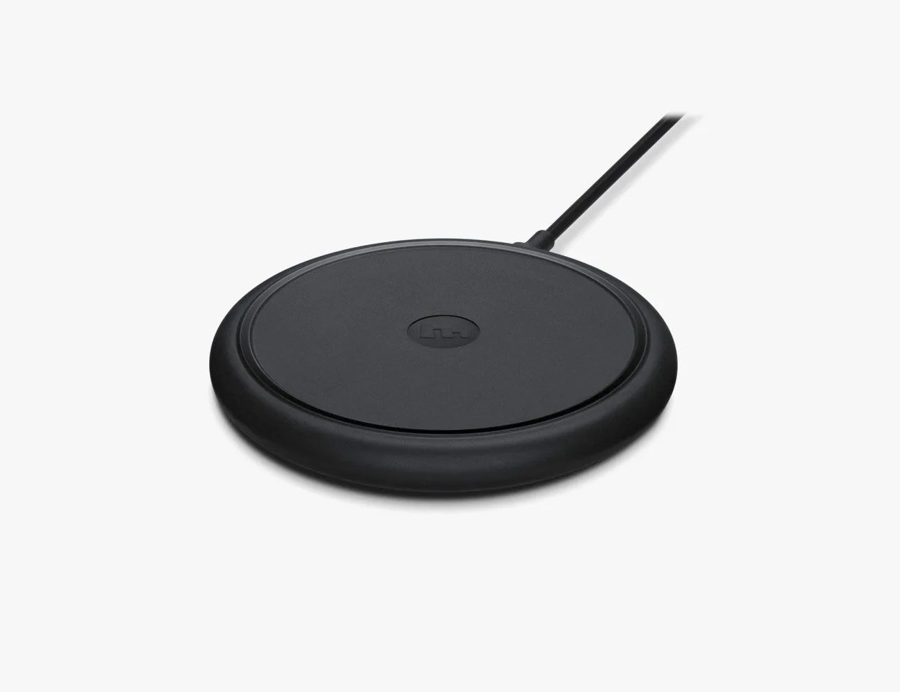 Best-Qi-Chargers-iPhone-8-iPhone-X-gear-patrol-Mophie-Wireless-Charging-Base