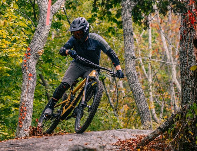 Enduro-Bikes-Gear-Patrol-Lead-Featured