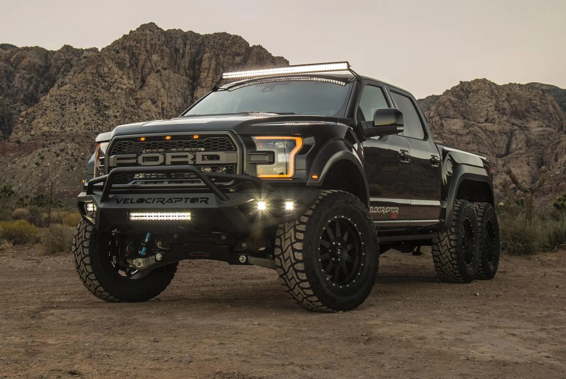 Ford-Velociraptor–gear-patrol-full-lead