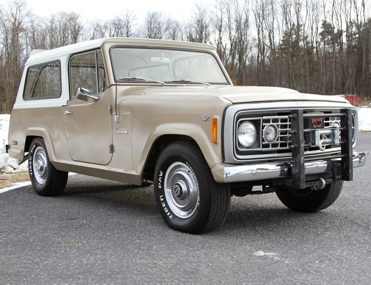 Found-5-Overlanders-For-Hauling-Gifts-gear-patrol-Jeep-Commando-V8
