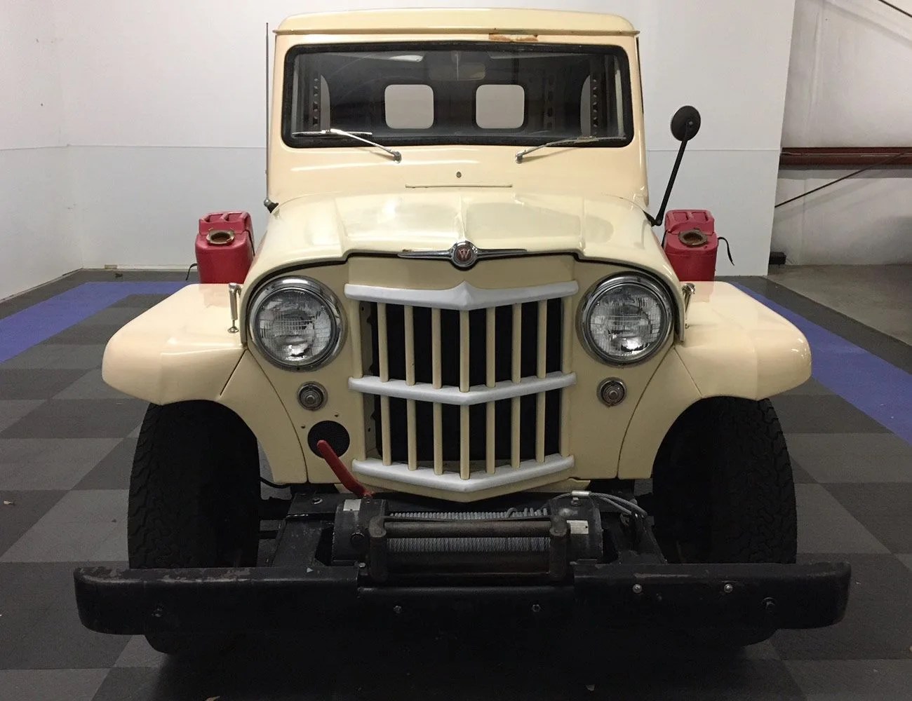 Found-5-Overlanders-For-Hauling-Gifts-gear-patrol-Willys-Overland-Station-Wagon