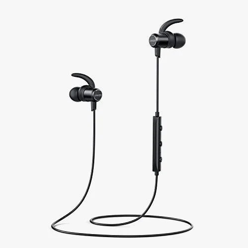 Gifts-Under-50-For-Athlete-Gear-Patrol-Anker