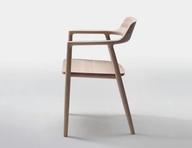 Hiroshima-Chair-Gear-Patrol-Lead-Featured