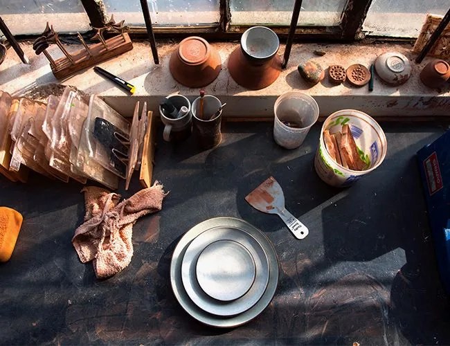 Jono-Pandolfi-pottery-gear-patrol-feature