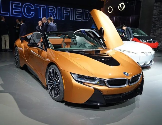 LA-Auto-Show-Gear-Patrol–BMW-i8-Roadster-Gear-Patrol-Lead-Featured