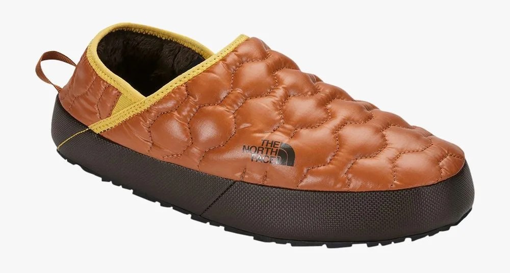 Stocking-Stuffers-2017-Adventurer-gear-patrol-nf-slipper-2