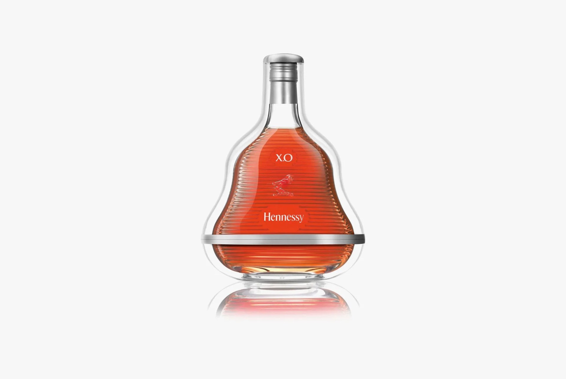 TIG-gear-patrol-Limited-Edition-Marc-Newson-Design-Hennessey-Bottle
