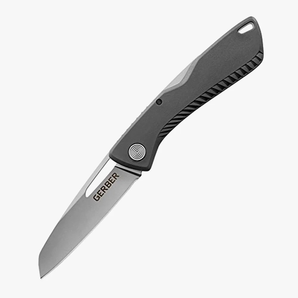 gear-patrol-stocking-stuffers-gerber-sharkbelly