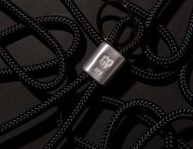 gear-patrol-store-black-keychain-lead-feature-2