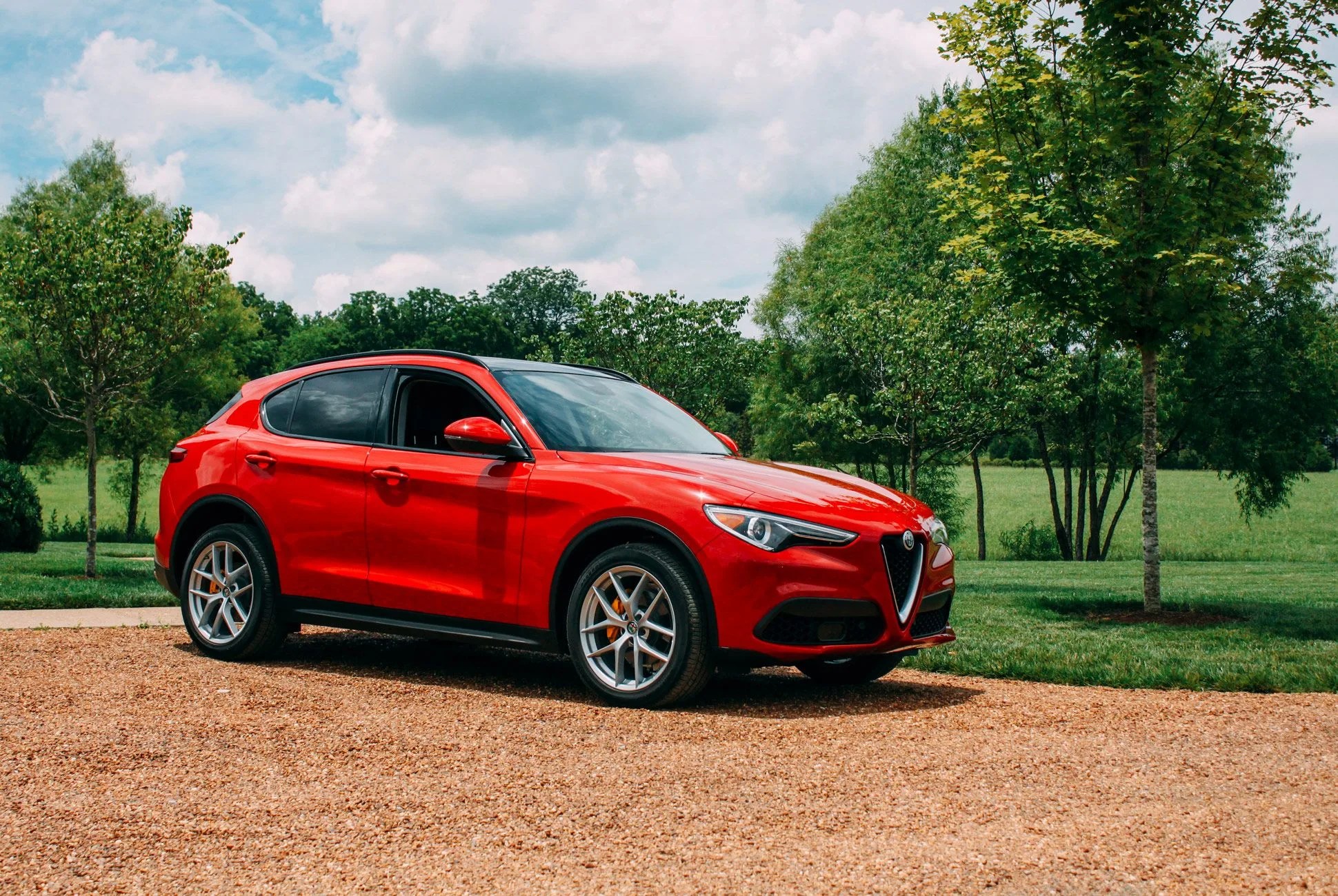 Alfa-Stelvio-Gear-Patrol-Slide-1