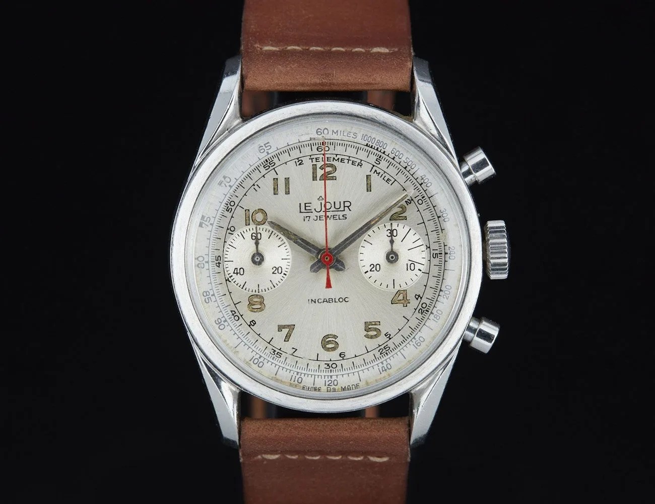 Found-3-Affordable-Classic-Chronographs-gear-patrol-Le-Jour-Two-Register-Chronograph